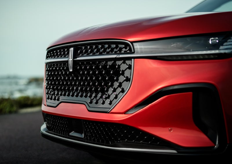 The sleek grille of a 2024 Lincoln Nautilus® SUV with the available Jet Appearance Package makes a bold statement. | Mike Reichenbach Lincoln in Florence SC